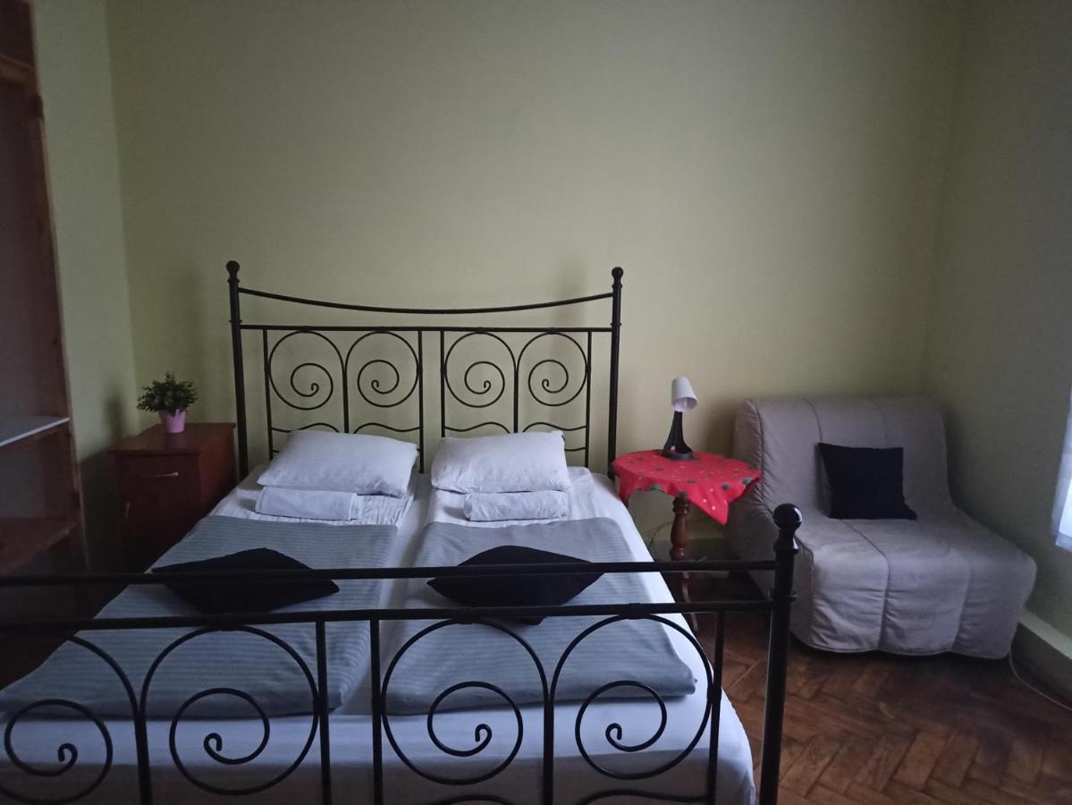 Willa Retro Hostel Krakow Bagian luar foto