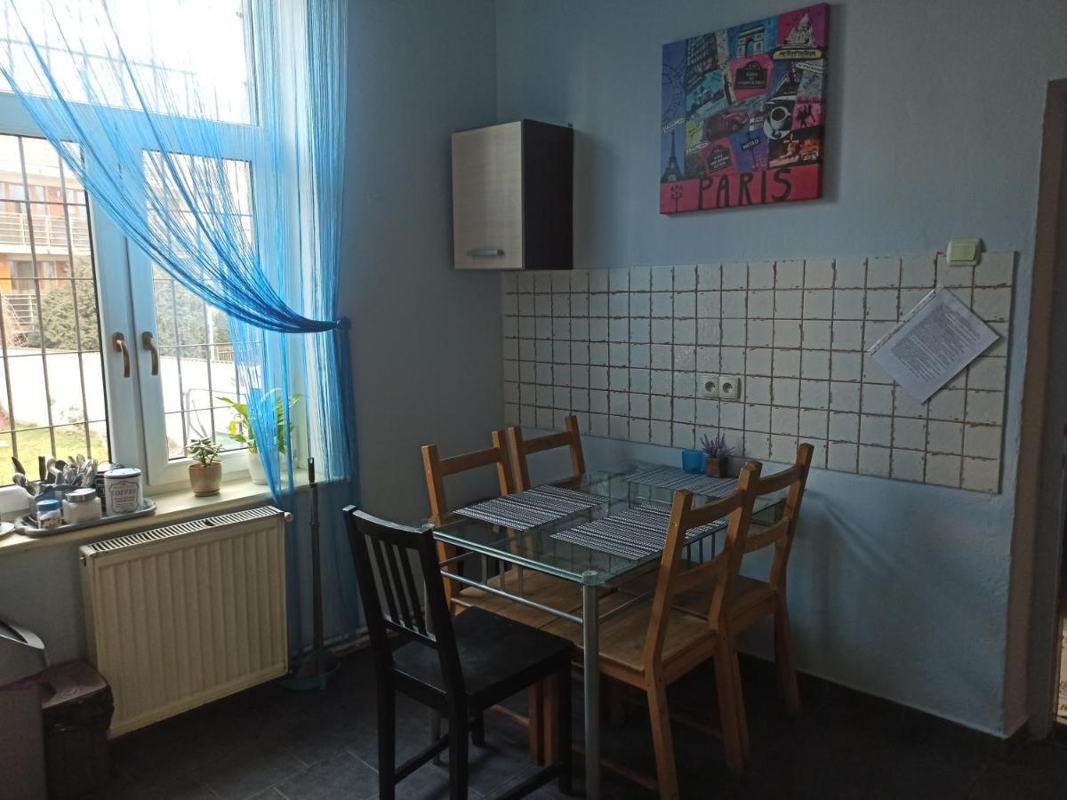 Willa Retro Hostel Krakow Bagian luar foto